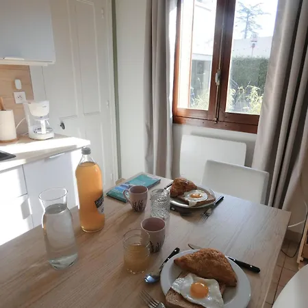 בית נופש Maisonnette Au Bord Du Sierroz אקס-לה-באינס