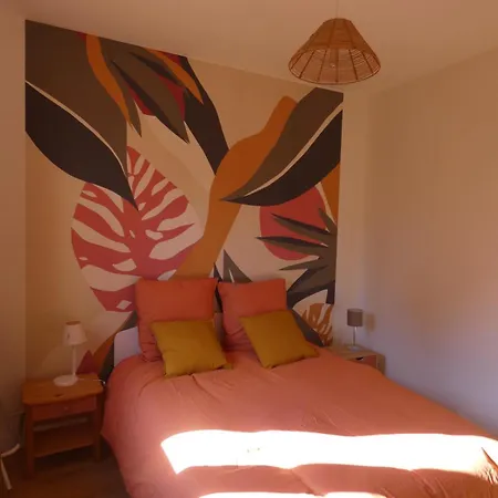 Maisonnette Au Bord Du Sierroz * エクスレバン