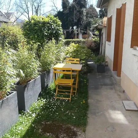 Maisonnette Au Bord Du Sierroz