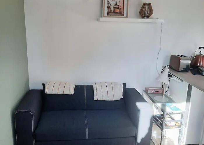 Semesterbostad Maisonnette Au Bord Du Sierroz *